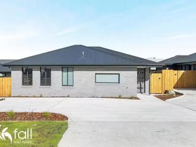 2/5 Newfield Road, Rokeby, TAS 7019
