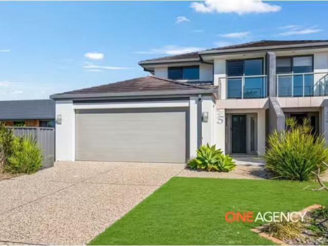 2/5 Newport Crescent, Port Macquarie House for rent Listed by.
