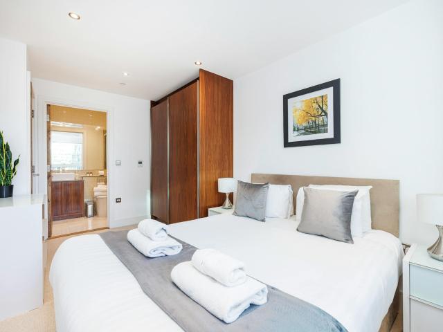 25 North Colonnade, London, E14 5HS, United Kingdom | 3 bed apartment for rent #160132894 | Rentberry