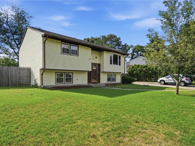 25 Oakridge Court