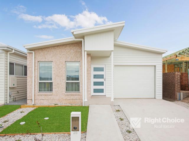 25 Postmaster Drive, Calderwood