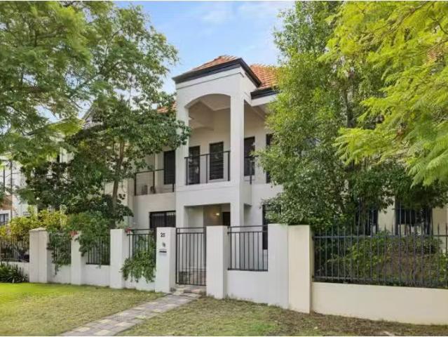 25 Plunkett Street, Highgate Townhouse for rent Listed by Ali.