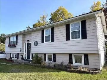 House for sale in Charlotte - Deck, Cellar