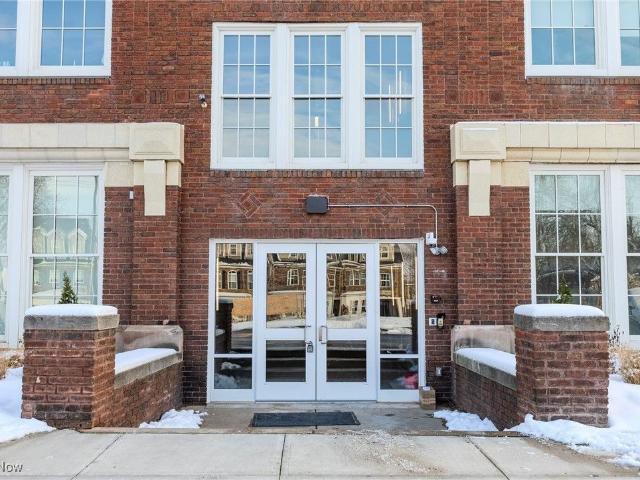 25 Public Square, Willoughby, US, OH