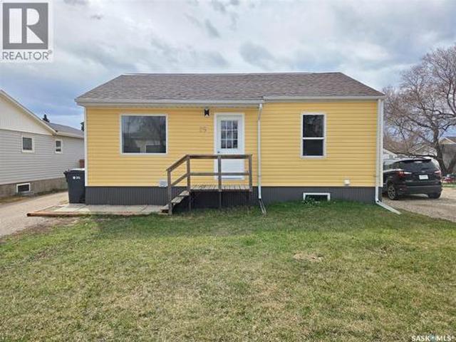 25 Rhodes Street, Redvers, SK, S0C 2H0 house for sale | Listing ID SK035513 | Royal LePage