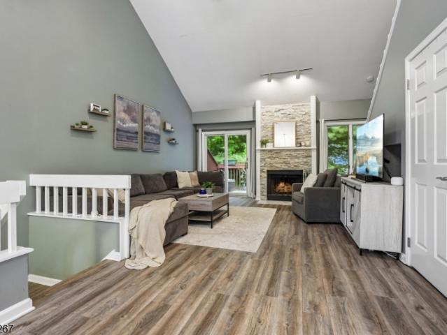 25 Ridgeview Ter