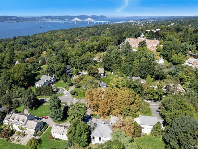 25 Riverview Road