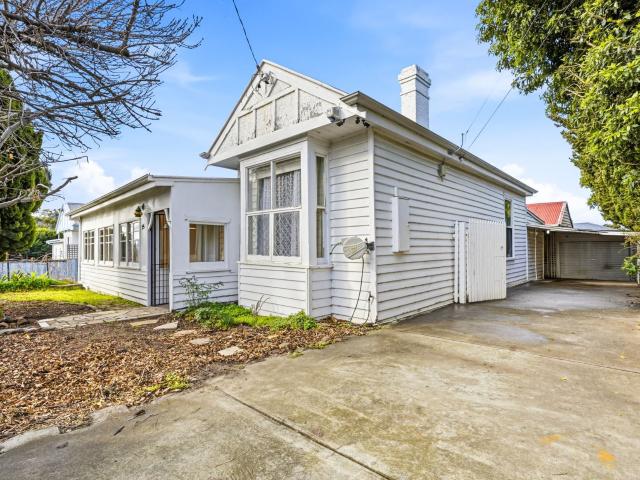 25 riverway rd, montrose