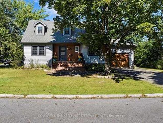 25 Robert Road, Perth, ON, K7H 3L2 house for sale | Listing ID X13813 | Royal LePage