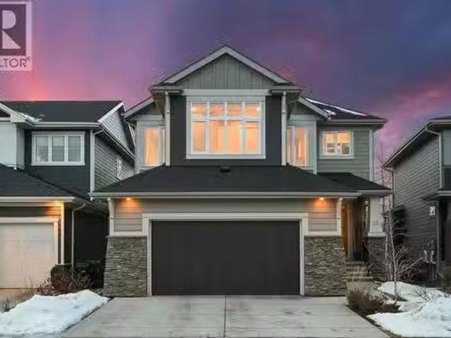 25 Rock Lake Heights Nw, Calgary, AB, T3G 0G1 house for sale.