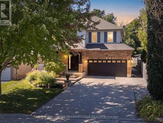 25 Salmon Way, Halton Hills, ON, L7J 3B3 house for sale | Listing ID W13776 | Royal LePage
