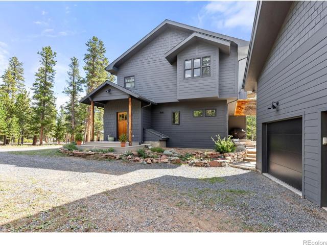 25 Shoshoni Way