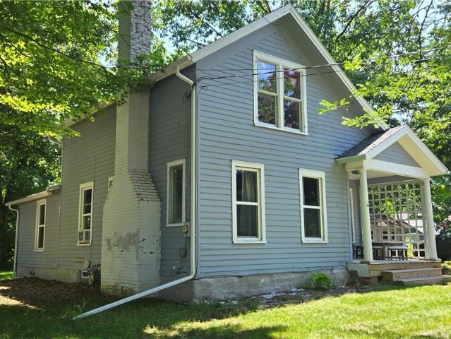 25 Spring Street