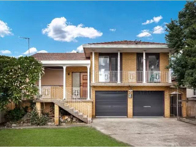 25 Stanbrook Street, Fairfield Heights House for rent Listed.
