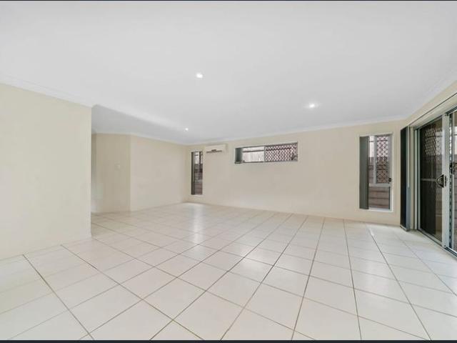 25 Sunrise Terrace, Little Mountain