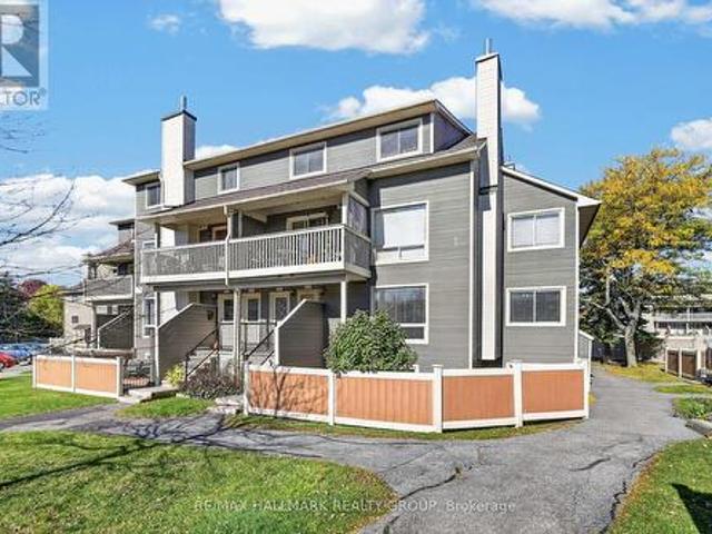 25A 778 St. Andre Drive, Ottawa, ON, K1C 4R6 townhouse for sale | Listing ID X14099 | Royal LePage