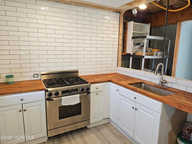 25A Laurel Place
