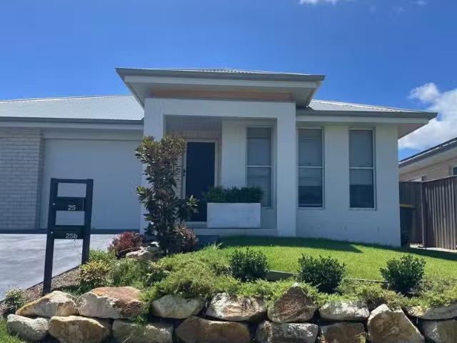 25B Cohen Way, Port Macquarie, NSW 2444 Duplex / Semi Deta.