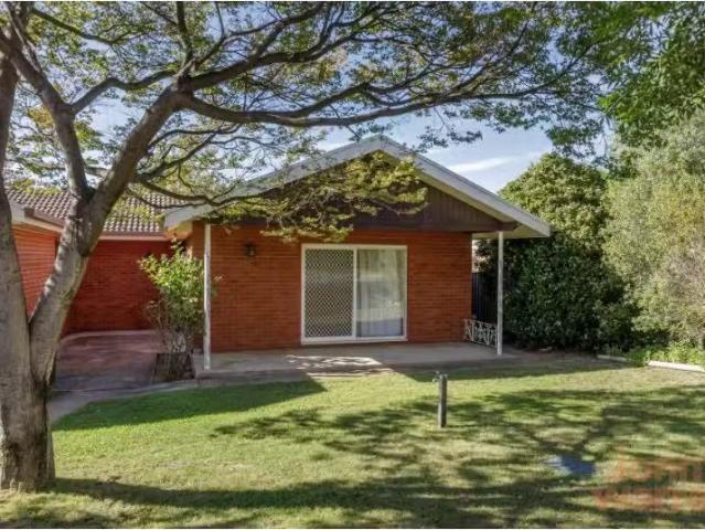 25B Parker Street, Curtin Townhouse for rent Listed by Ellie.