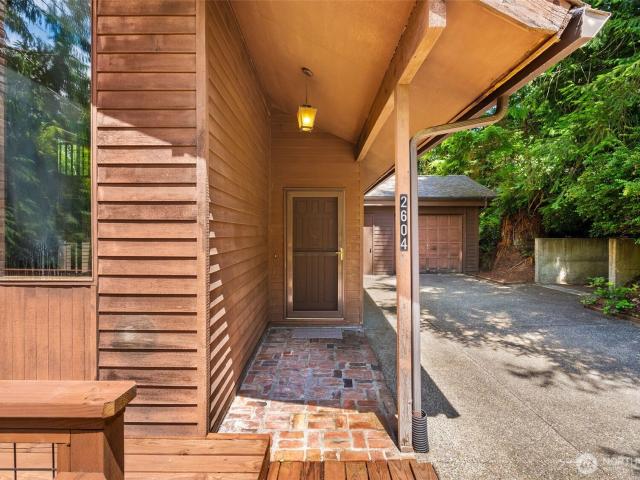 2604 Aztec Drive NW