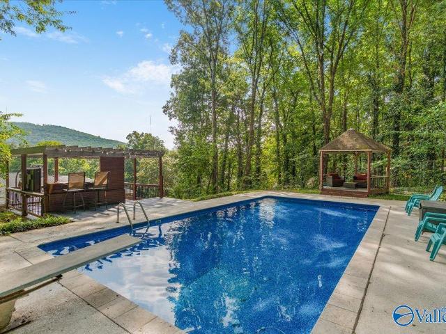 2604 Fanelle Circle