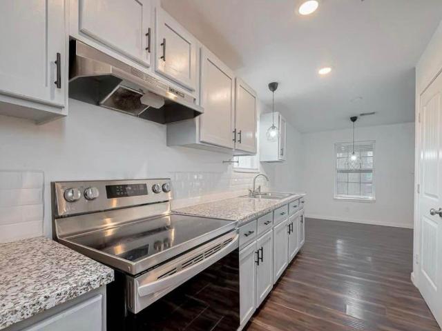 2604 Windsor Lane