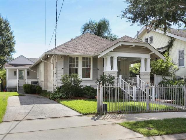 2605 octavia street