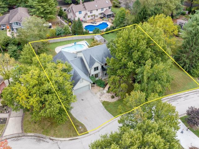 2605 S Trotters Run