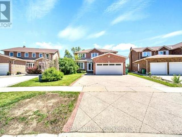 2606 Ambercroft Trail, Mississauga, ON, L5M 4K3 house for sale | Listing ID W13621 | Royal LePage