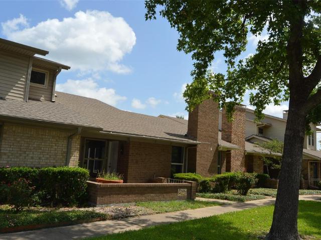 2606 Woodrow