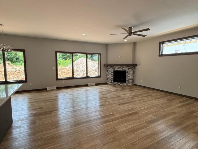 2607 ZEN Way