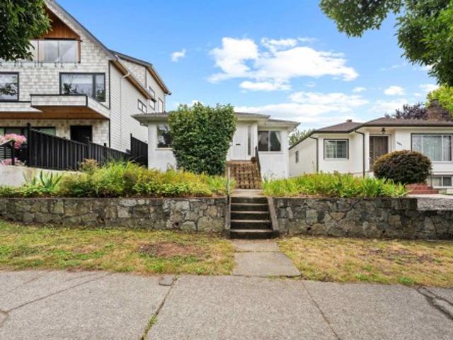 2608 4Th Avenue E, Vancouver, BC, V5M 1K4 house for sale | Listing ID R3162 | Royal LePage