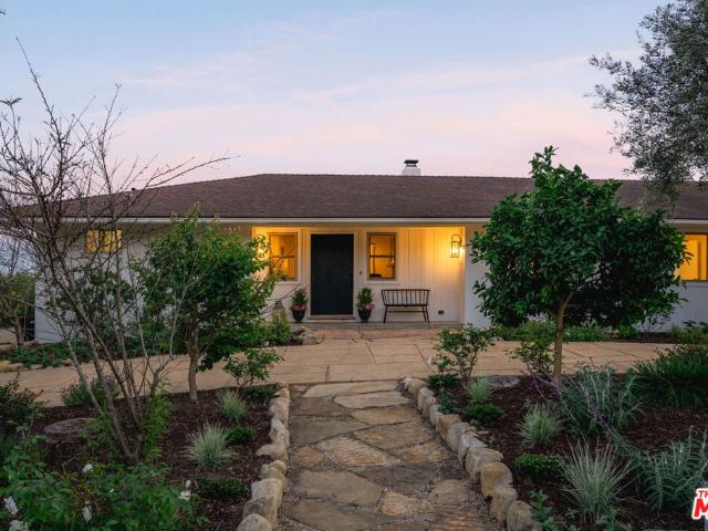 2609 Montrose Place