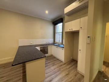 2/609 Dean Street, ALBURY Apartment for rent Listed by Proper.