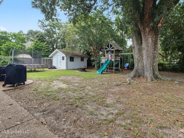 2609 Demaret Drive