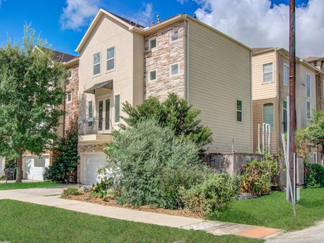 2609 Detering Street