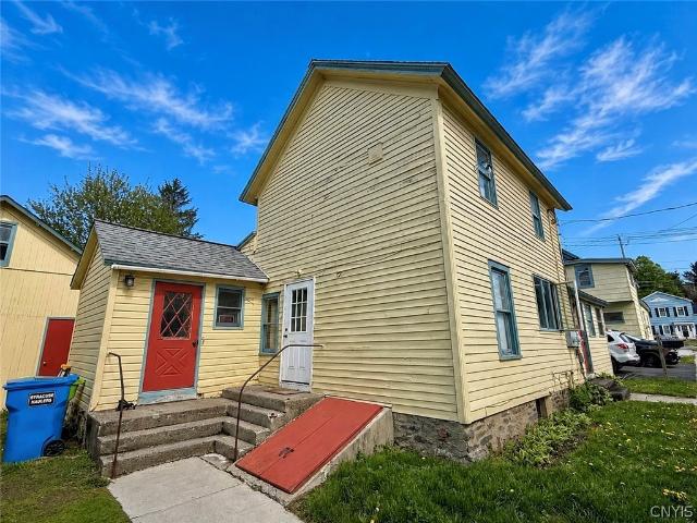 2609 Pearl Street