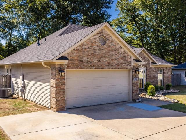 2609 Shadowcreek Drive