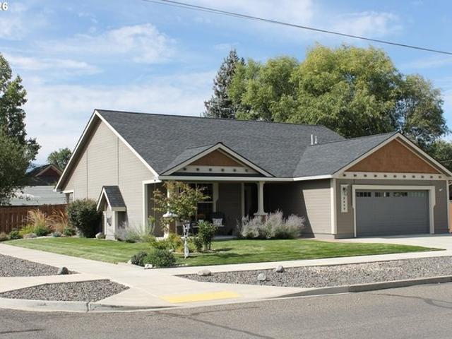 2609 6th St, Baker City, OR 97814