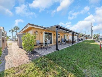2600 N Paula Dr, Unit 12D, Dunedin, FL 34698 | MLS #TB8493