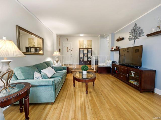 2600 Henry Hudson Parkway 5B