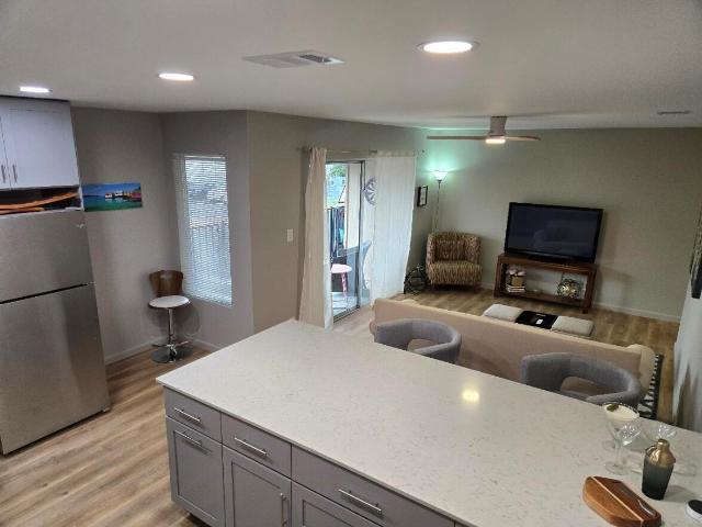 2600 Penny Ln # 207