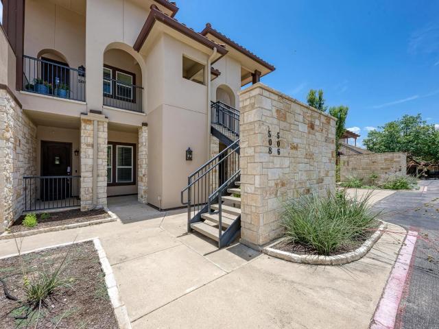 2601 N Quinlan Park Rd # 506
