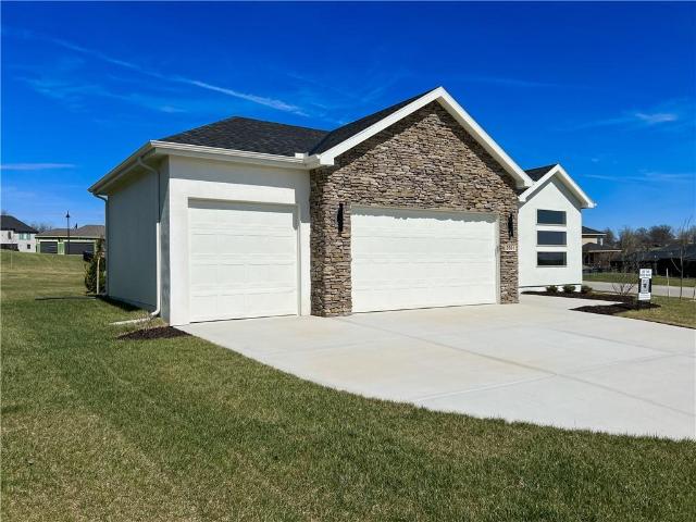 2601 NE Wheatley Drive