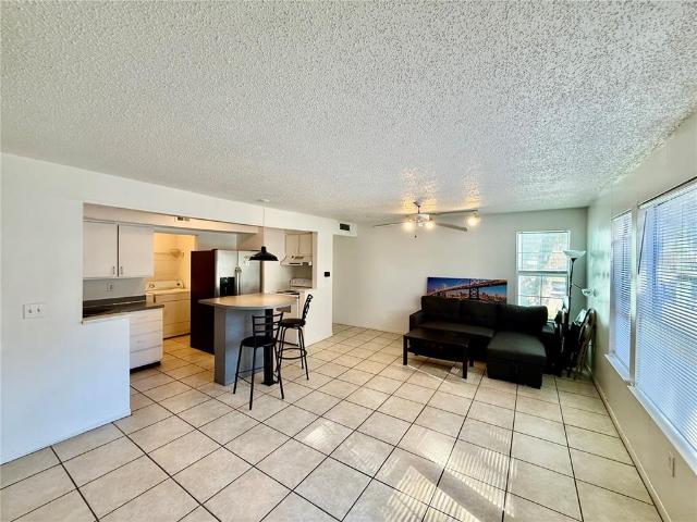 2601 SW Archer Rd, Unit A202/202, Gainesville, FL 32608 | MLS #GC536722