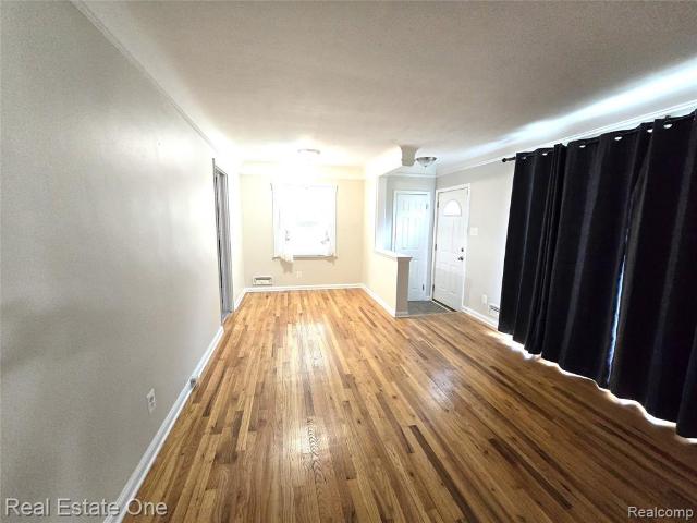 2601 Woodside Street