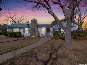 2602 Ave K, Hondo, TX 78861 | MLS #1852