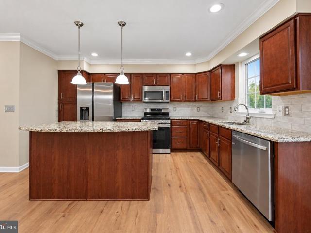 2602 Lexington Mews