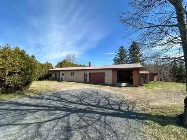 260Z 7E Rang De Simpson, Saint Cyrille De Wendover, QC, J1Z 1N.