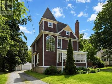 260 Commercial Street, Berwick, NS, B0P 1E0 house for sale | Listing ID 202614 | Royal LePage